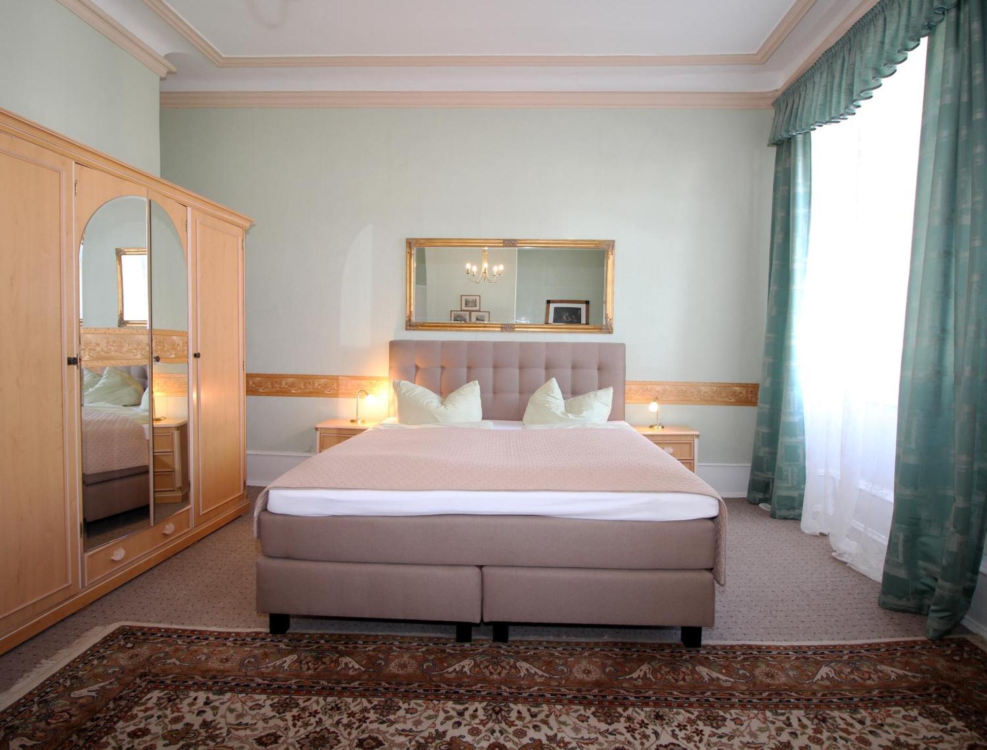 Historisches Hotel Zum Schwan Bad Karlshafen Extérieur photo